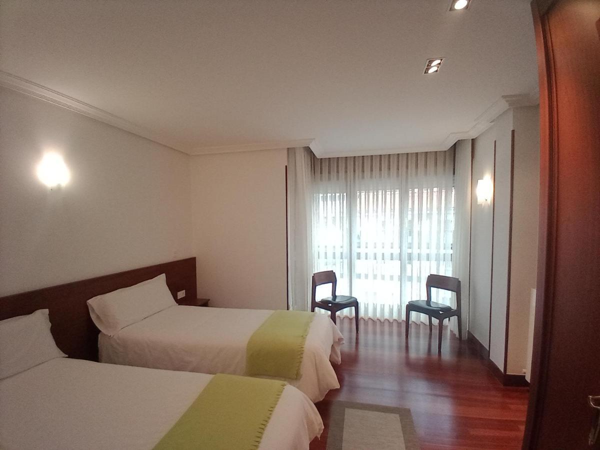 Éibar Apartamento Ana Con Garaje מראה חיצוני תמונה